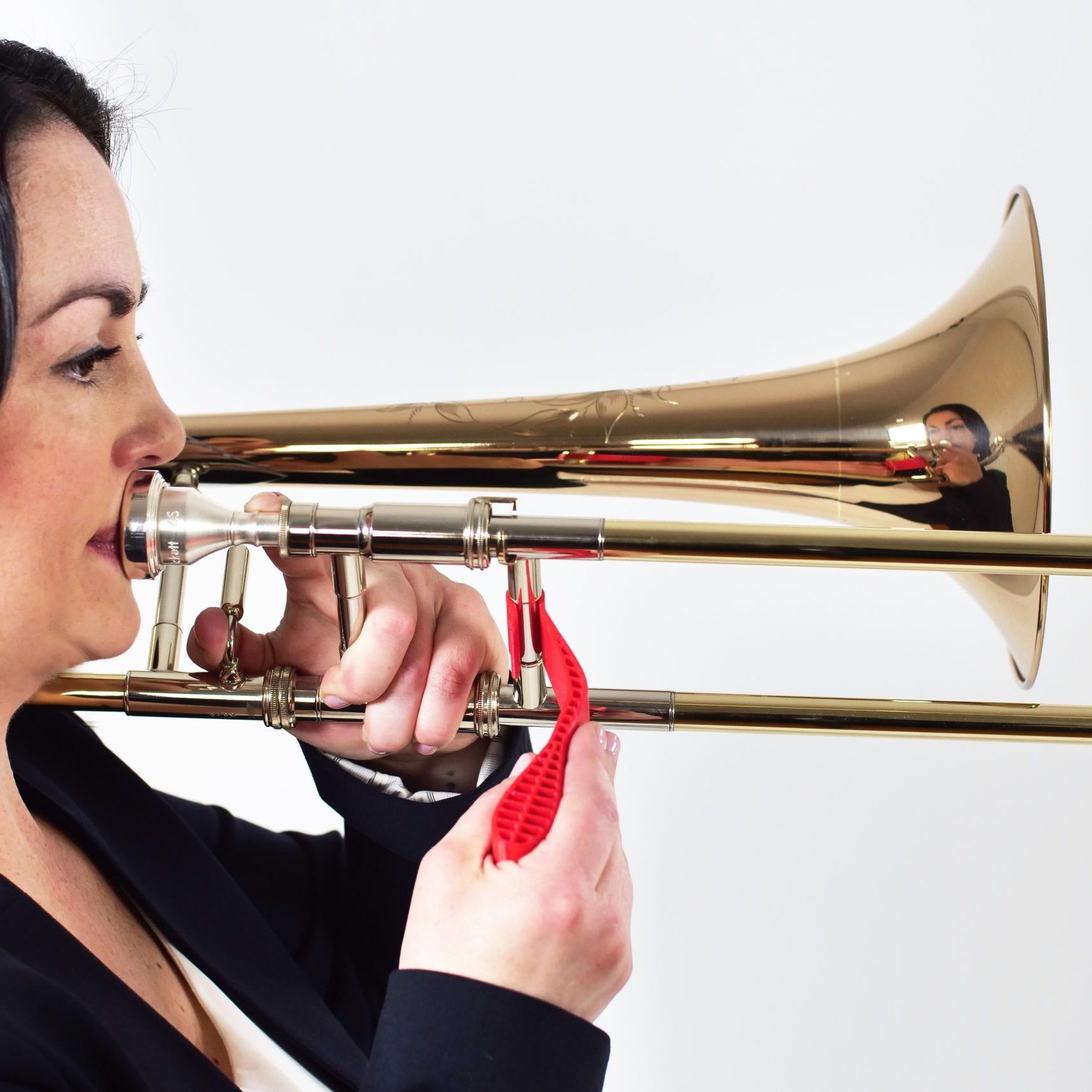 nikki abissi demonstrates the Extendabone